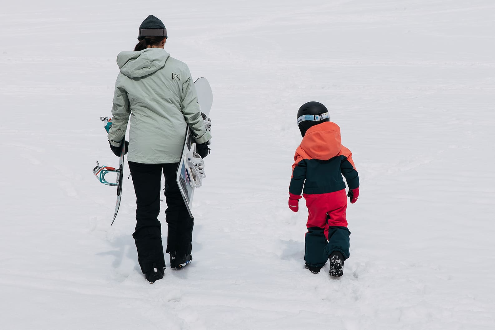 How to Choose a Snowboard for Kids: A Parent's Guide