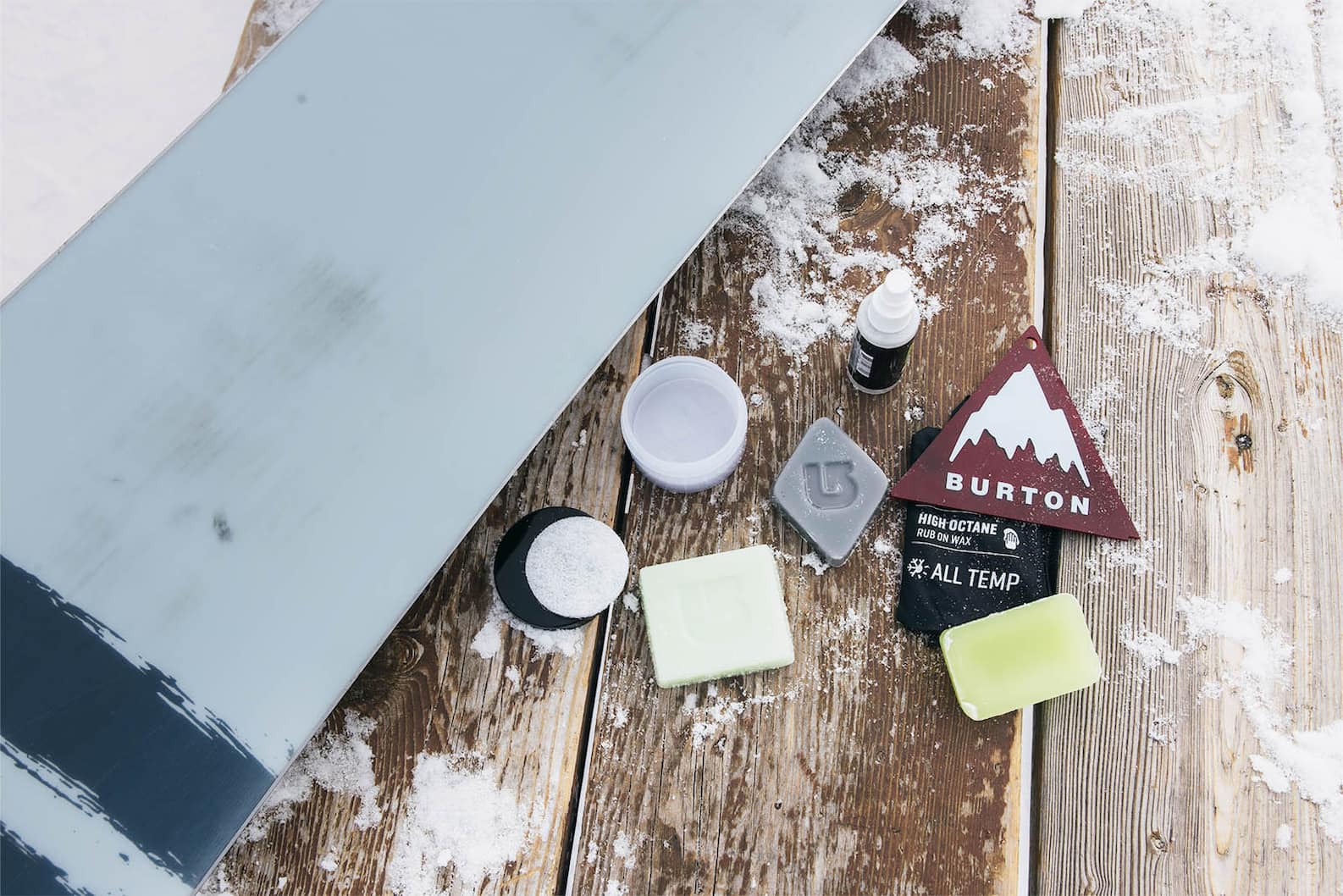 Snowboard wax types