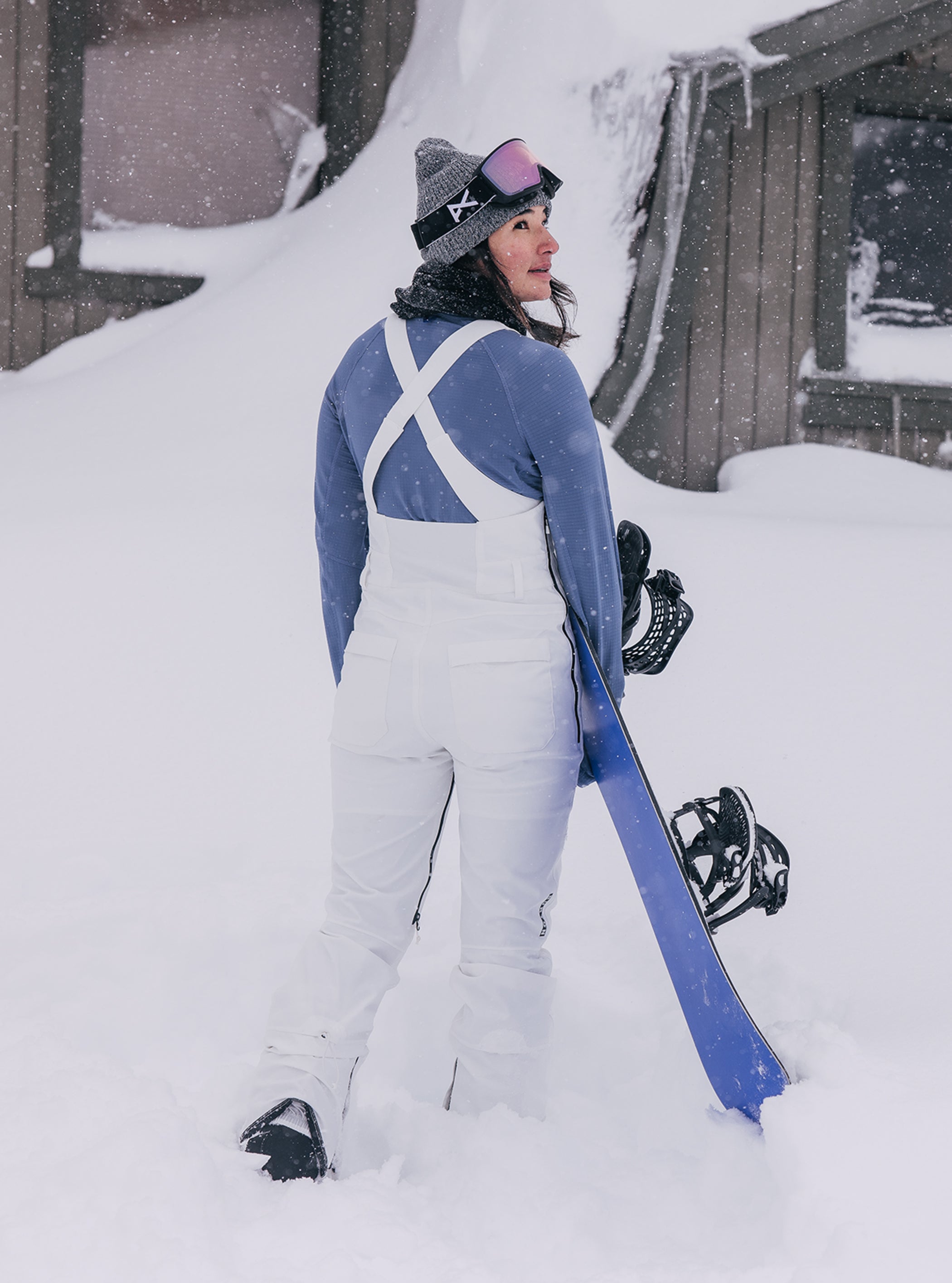 Product image of Women's Burton Avalon 2L Stretch Bib Pants[Variant:Stout White]