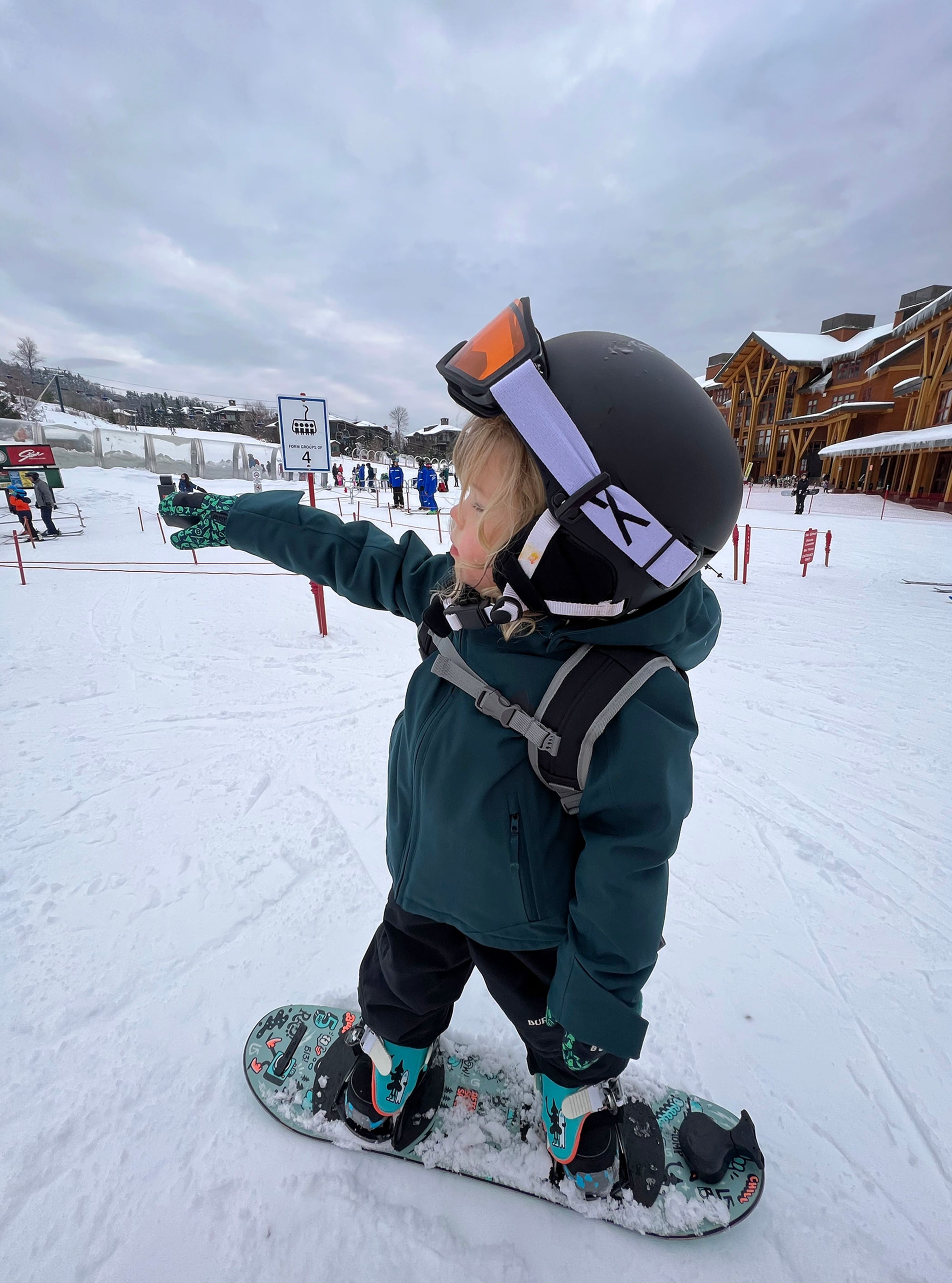 Product image of Toddlers' Burton Hillslope 2L Jacket[Variant:Deep Emerald]