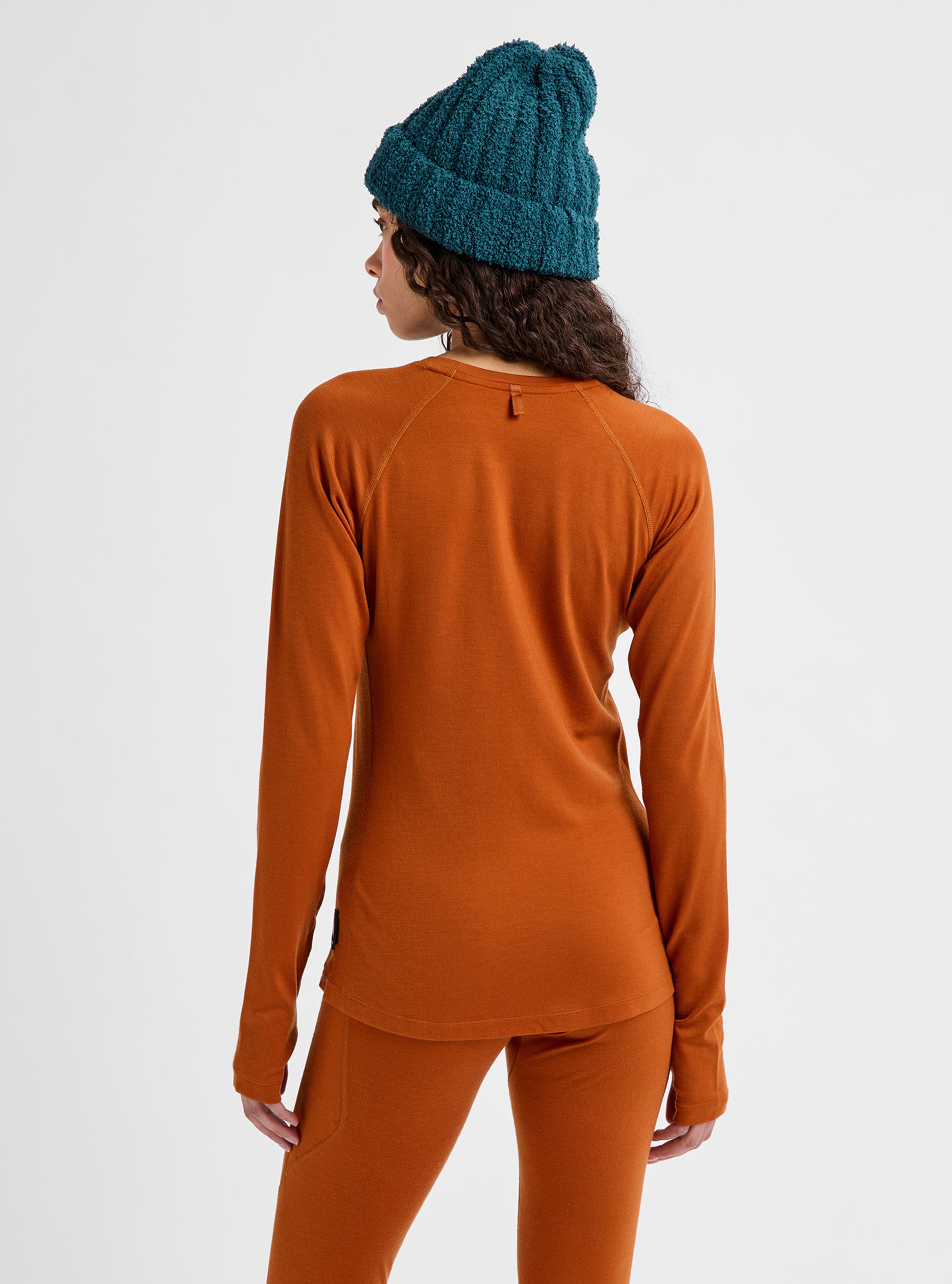 Product image of Women's Burton Merino Blend Midweight Base Layer Crew[Variant:Spiced Chai]
