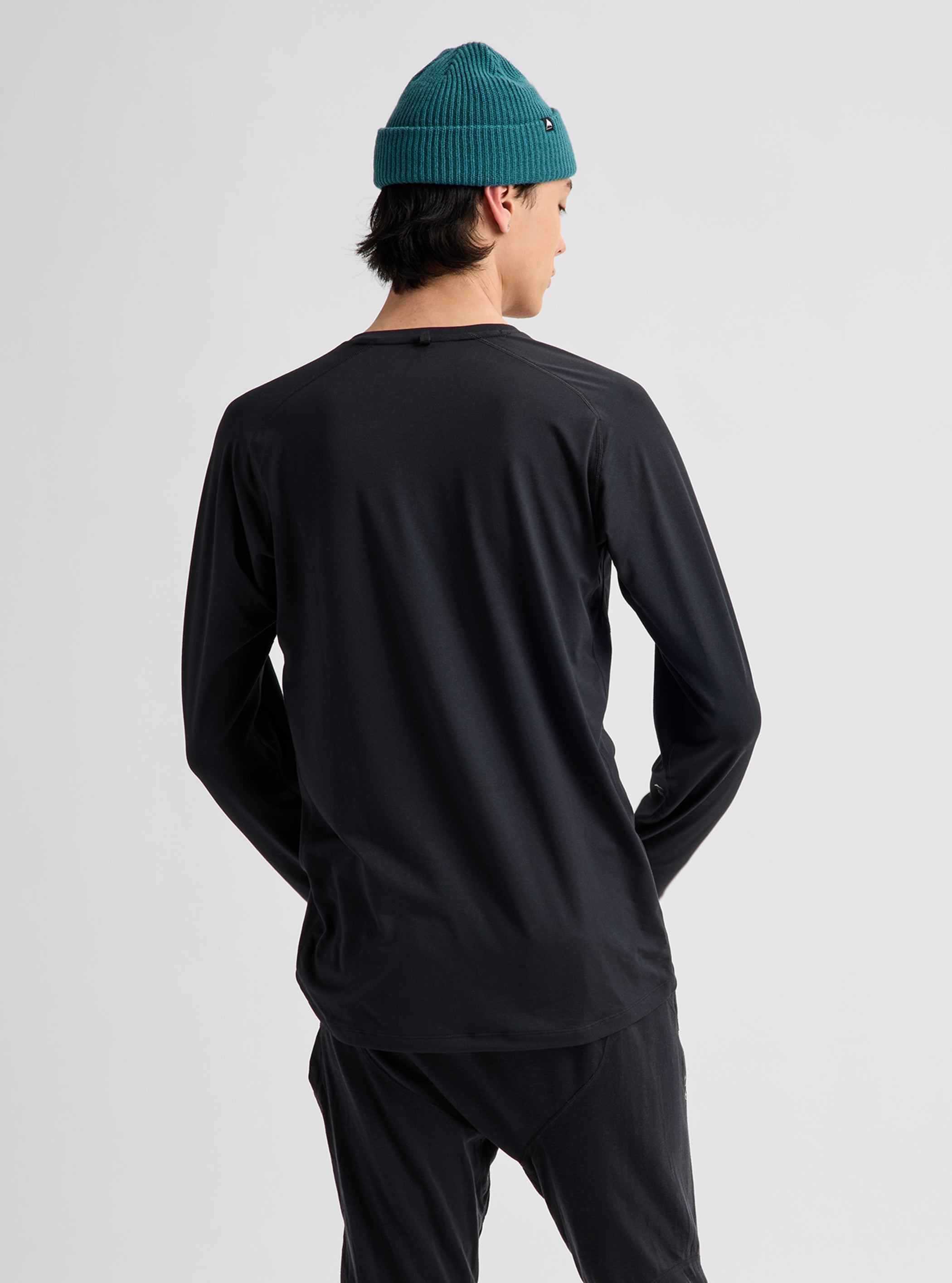 Product image of Men's Burton Synthetic Midweight Base Layer Crew[Variant:True Black]