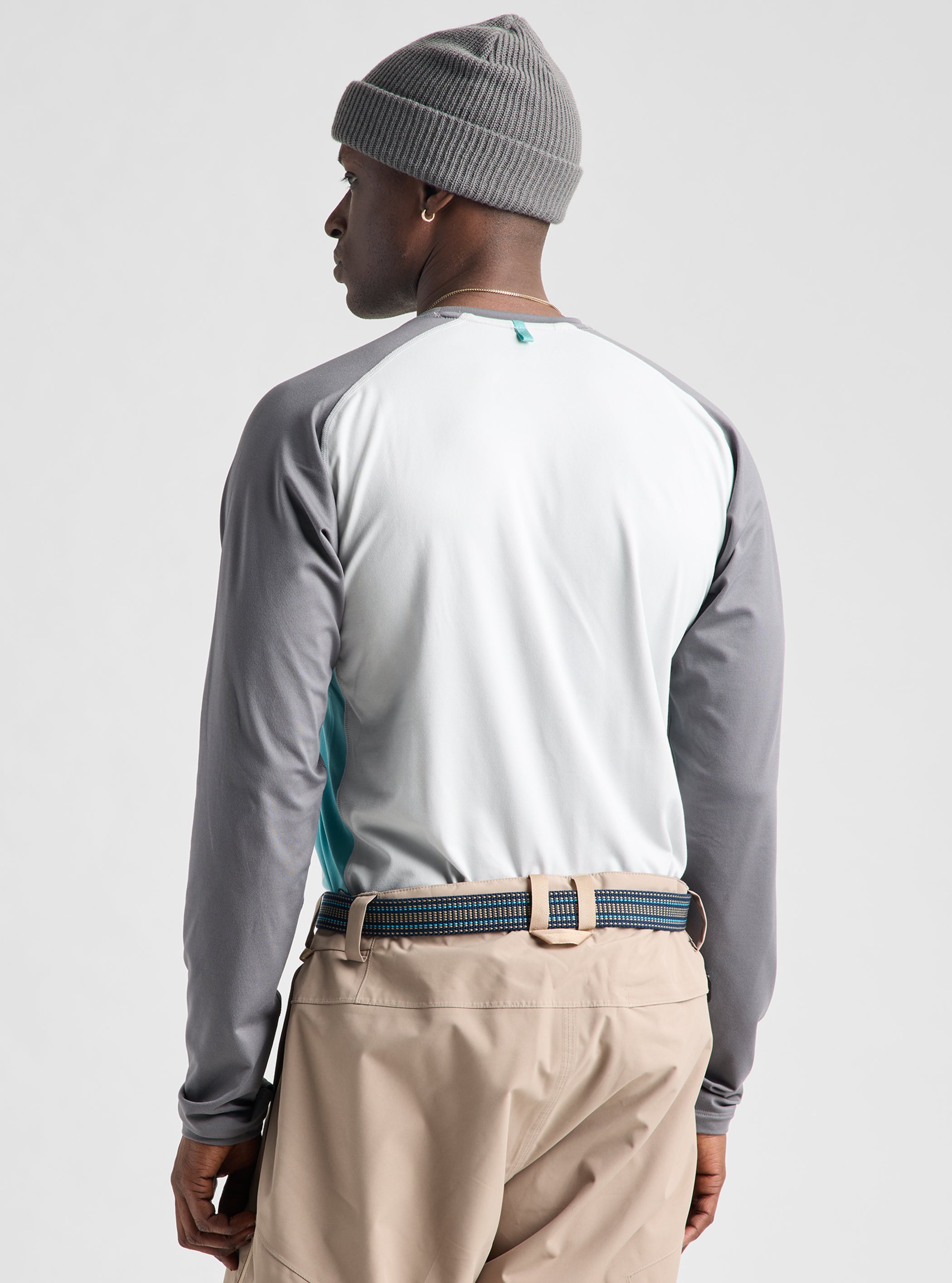 Product image of Men's Burton Synthetic Midweight Base Layer Crew[Variant:Gray Cloud / Gotham Gray / Mineral Blue]