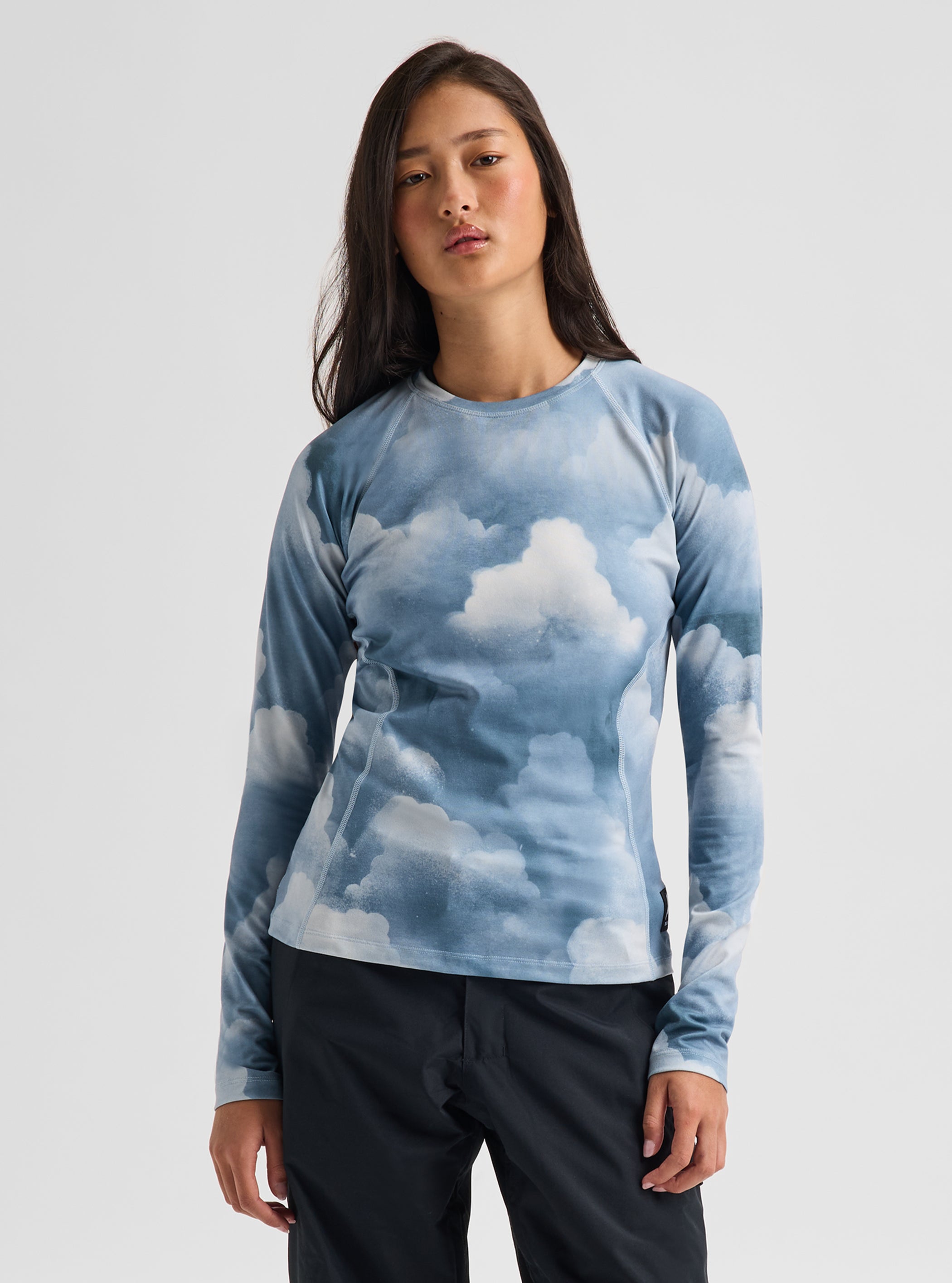 Product image of Women's Burton Synthetic Midweight Base Layer Crew[Variant:Nimbus]