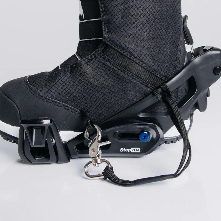 Grom Bindings Leash mechanism