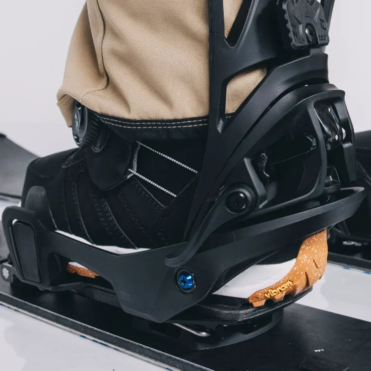 Binding heal cleat engagement
