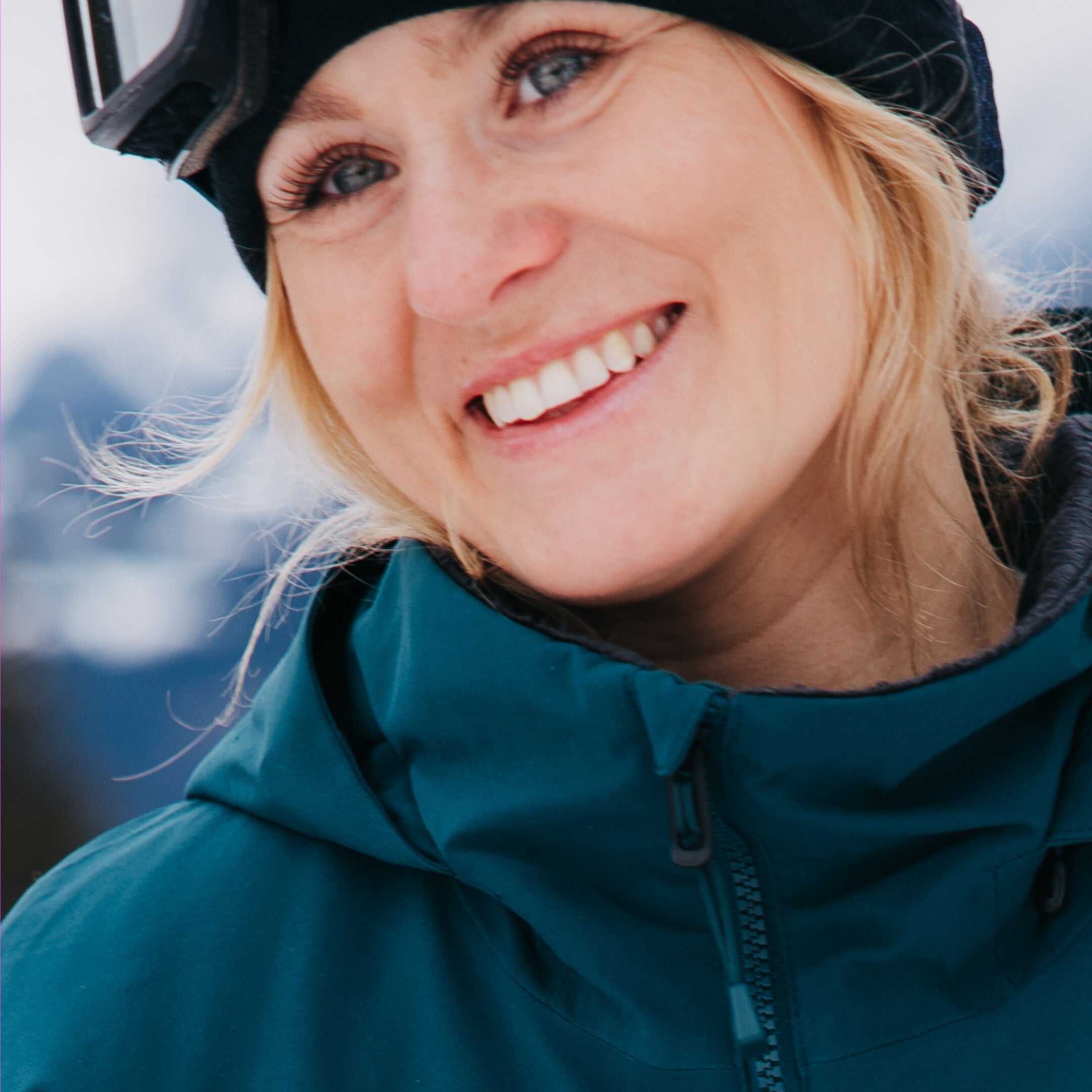 セール中…アンナ・ガッサー直筆サイン入り超 特大写真…Anna Gasser, Anna Gasser | 2X Gold Medalist | Burton Team Rider | Burton Snowboards