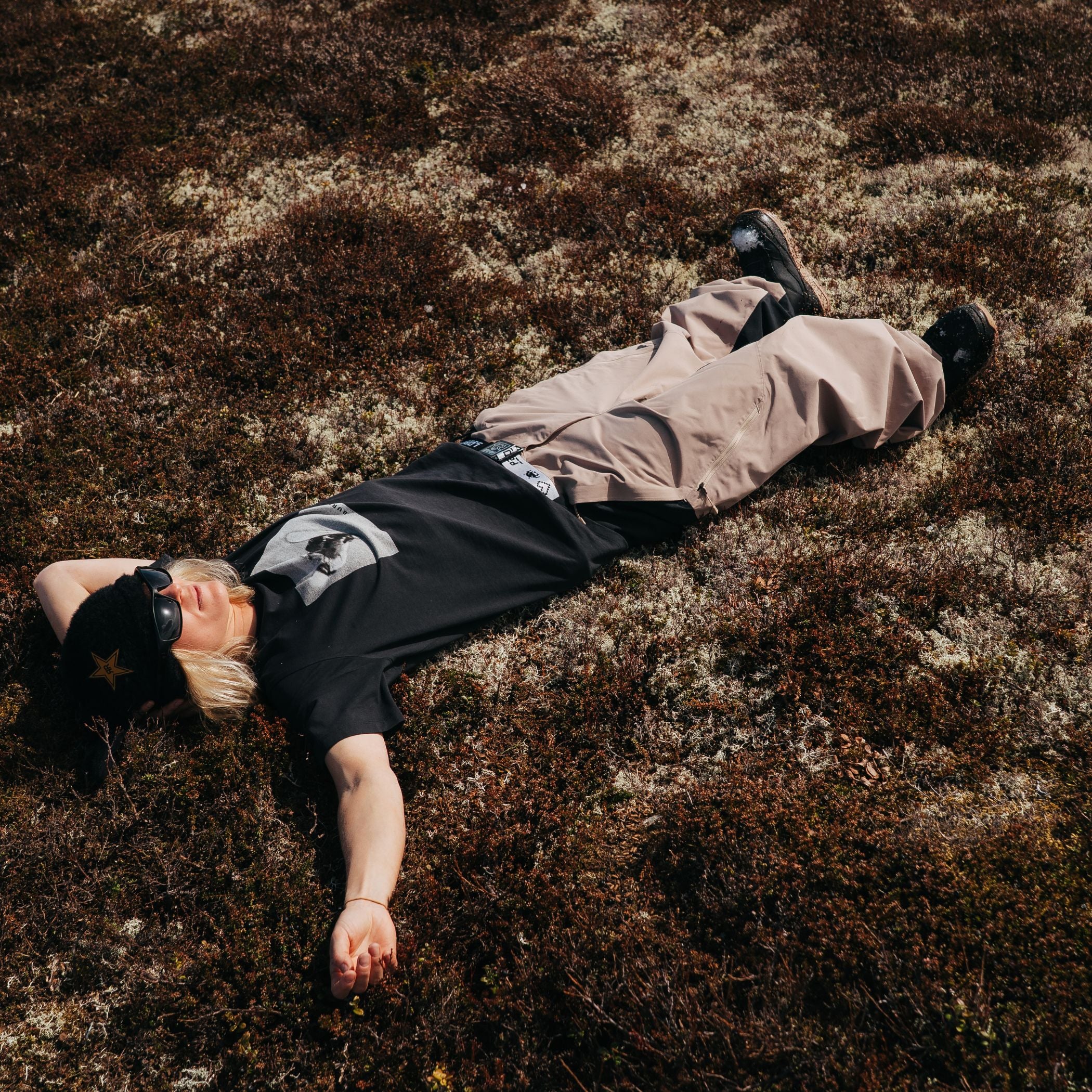 T-shirt, Burton Reserve snowboard pants